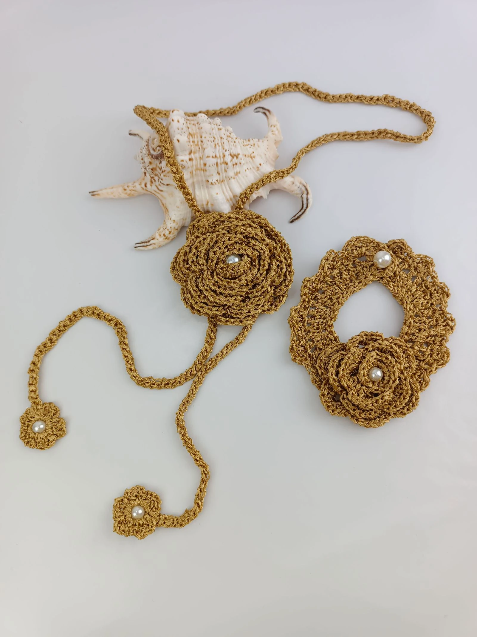Conjunto de colar e pulseira cor dourada – photo 3